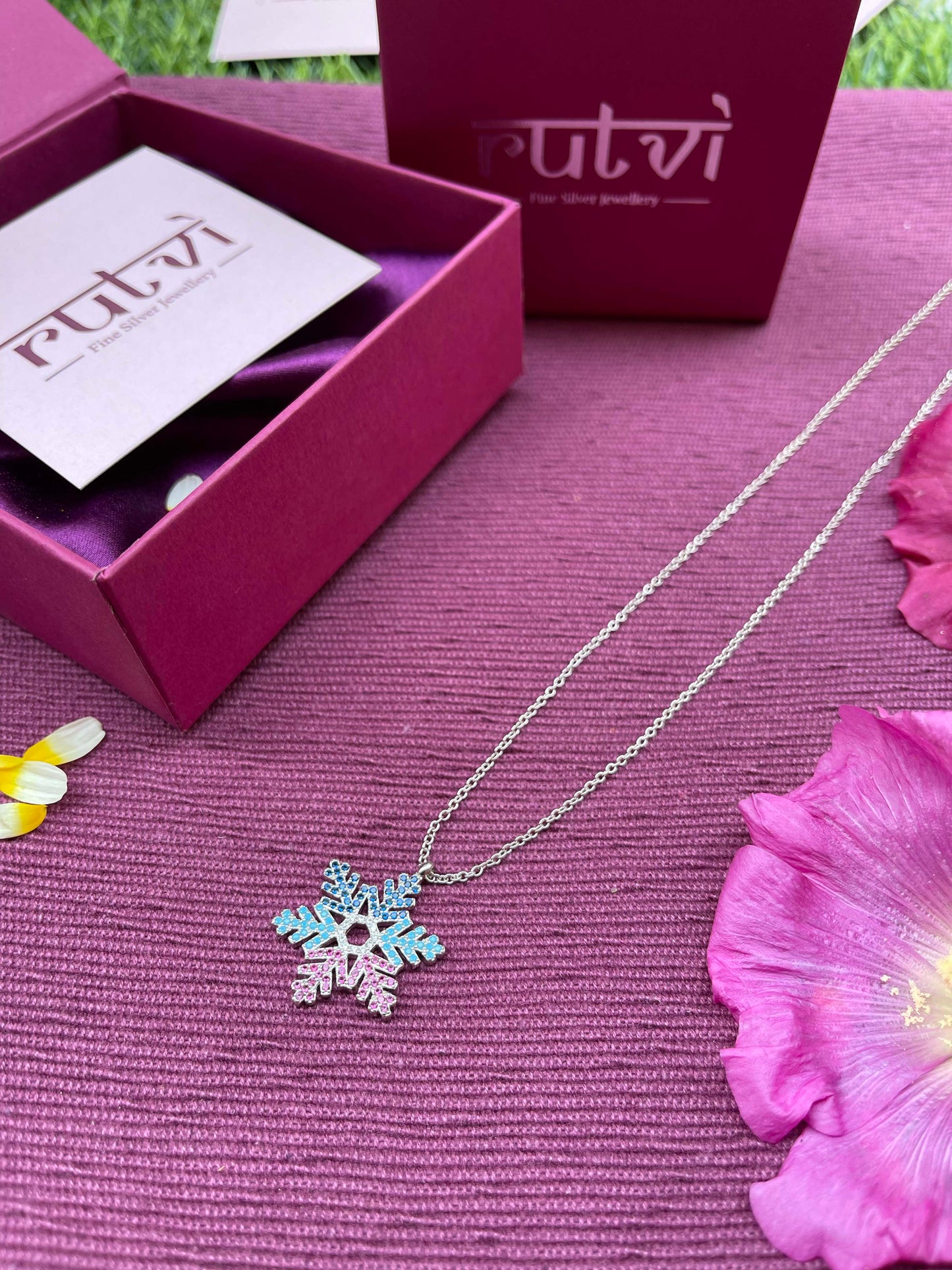 Multicoloured Snowflake Pendant with Link Chain