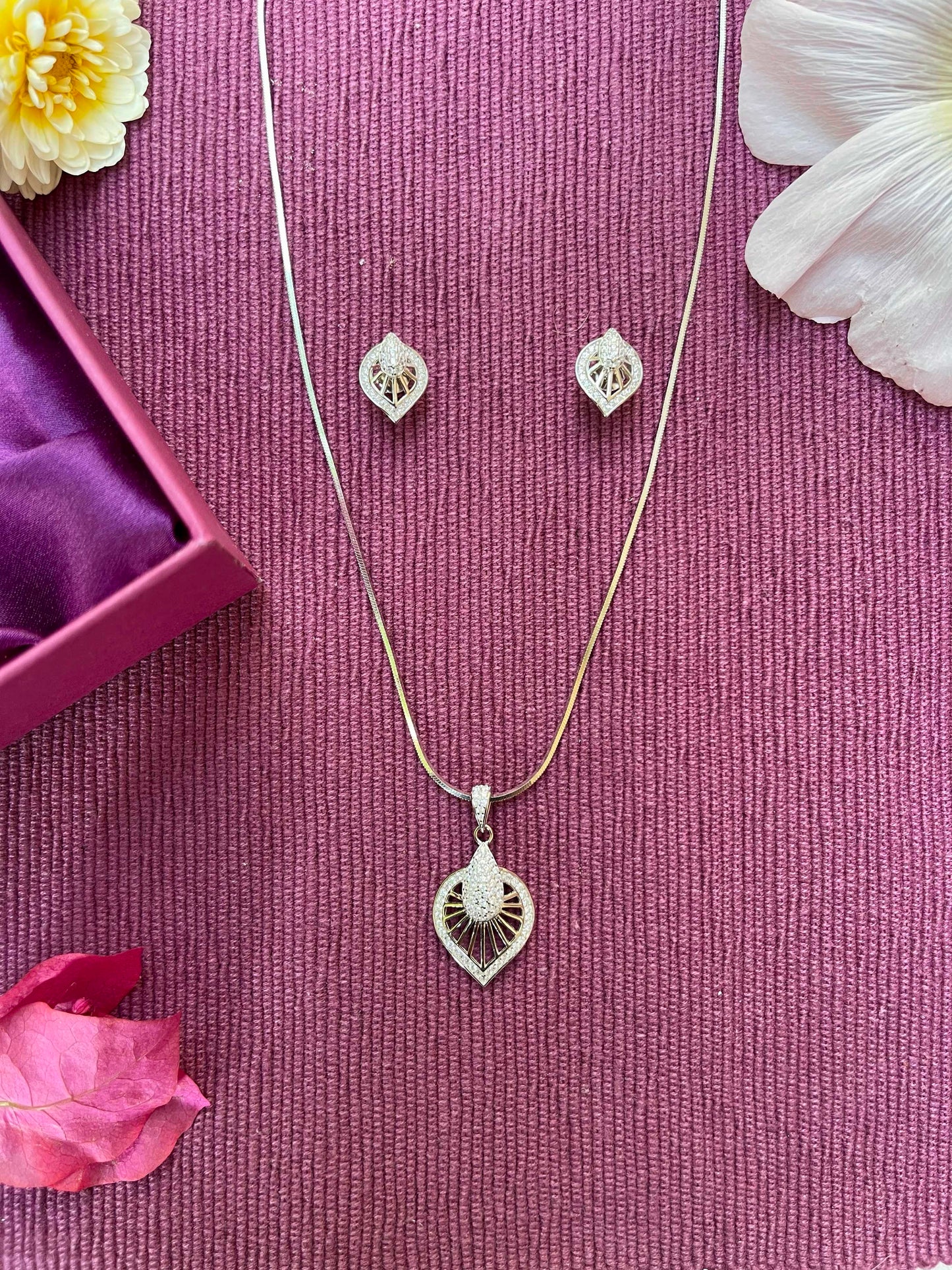 Leafy Drop Set
