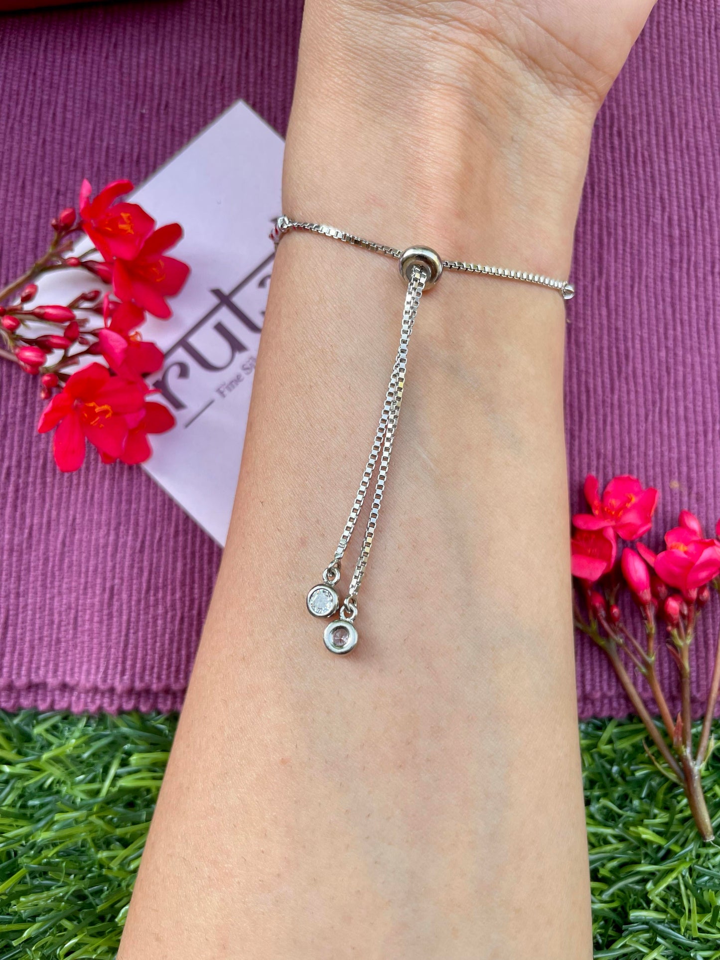 Fluttering Beauty Adjustable Bracelet