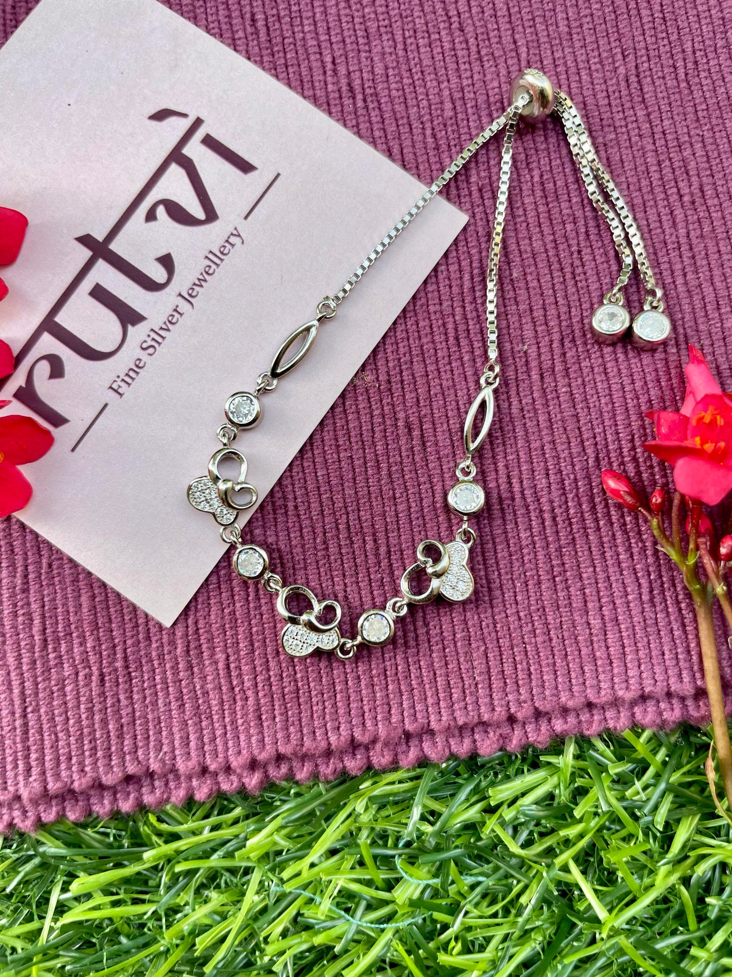 Fluttering Beauty Adjustable Bracelet